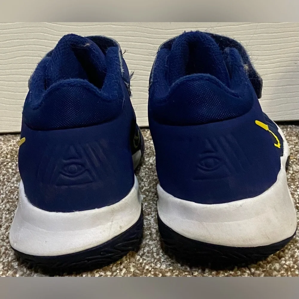 Nike Kyrie Flytrap 4 PS Blue Void Sz 2Y Hook & Loop Sneaker CT5536-400